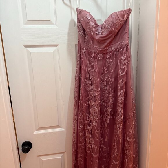 Lulus Strapless Gown, Worn Once & Dry Cleaned - Picture 3 of 3